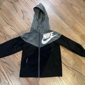 Boys jacket
Never worn